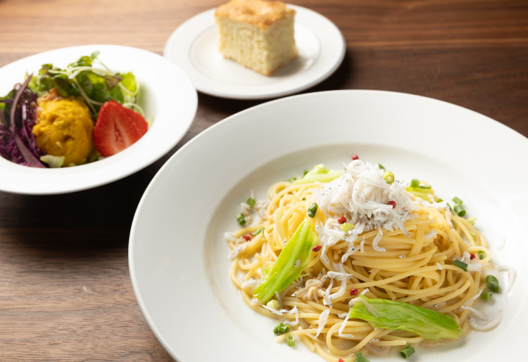 B.本日の生パスタセット